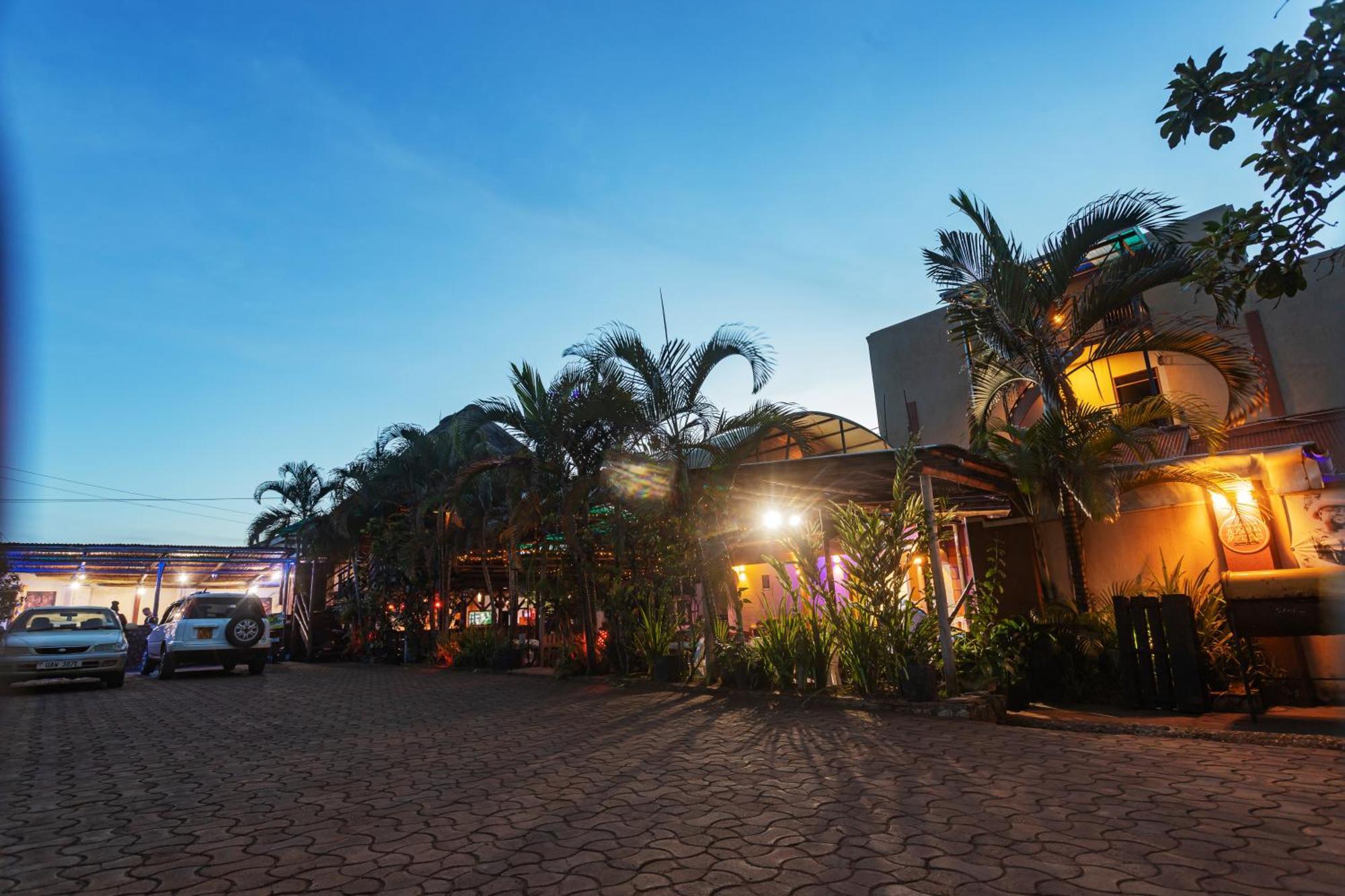 Hotel Ambrosia Heights Entebbe Zewnętrze zdjęcie