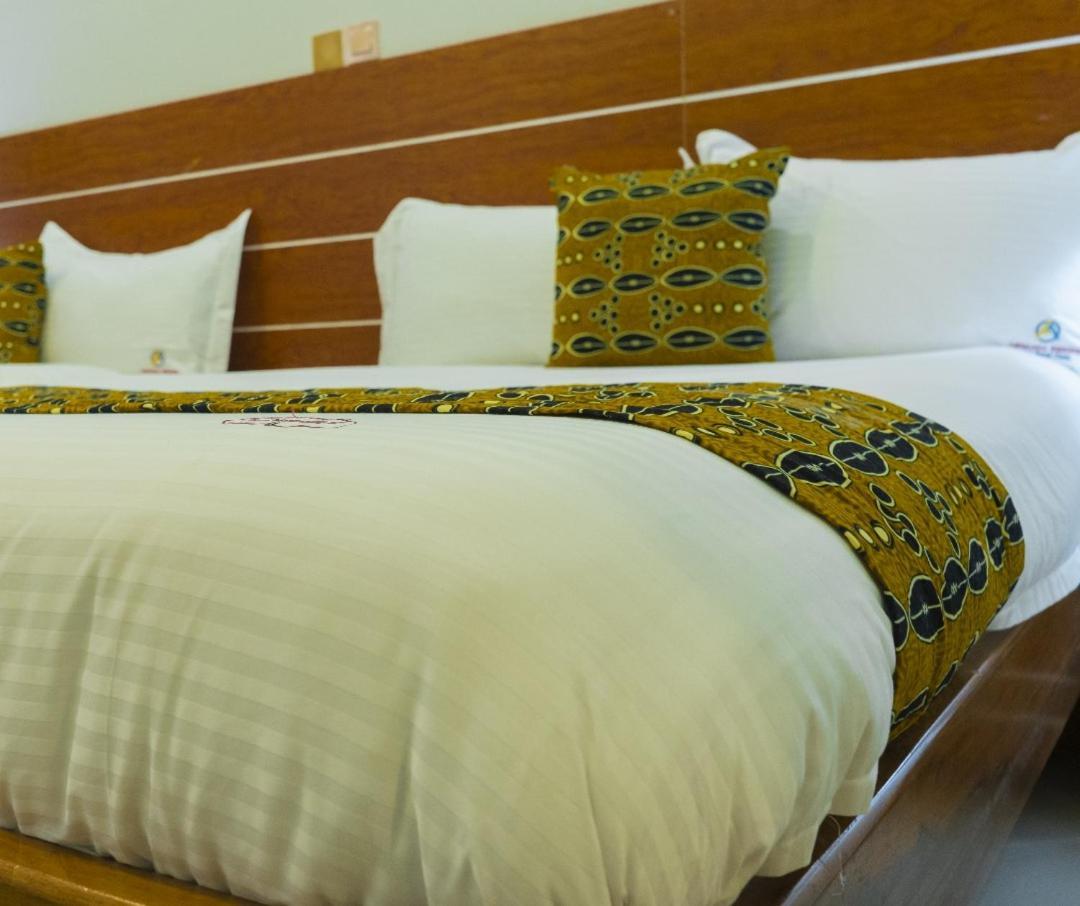 Hotel Ambrosia Heights Entebbe Zewnętrze zdjęcie