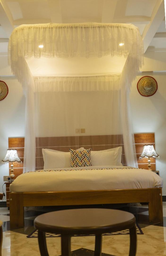 Hotel Ambrosia Heights Entebbe Zewnętrze zdjęcie