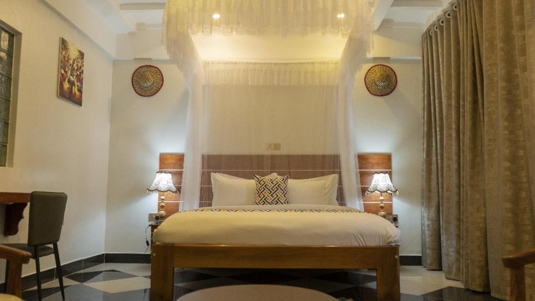 Hotel Ambrosia Heights Entebbe Zewnętrze zdjęcie